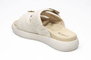  Cream